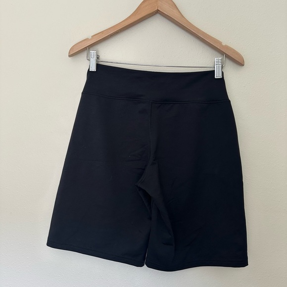 ATHLETA Women's Black Athletic Bermuda Shorts - Picture 5 of 5